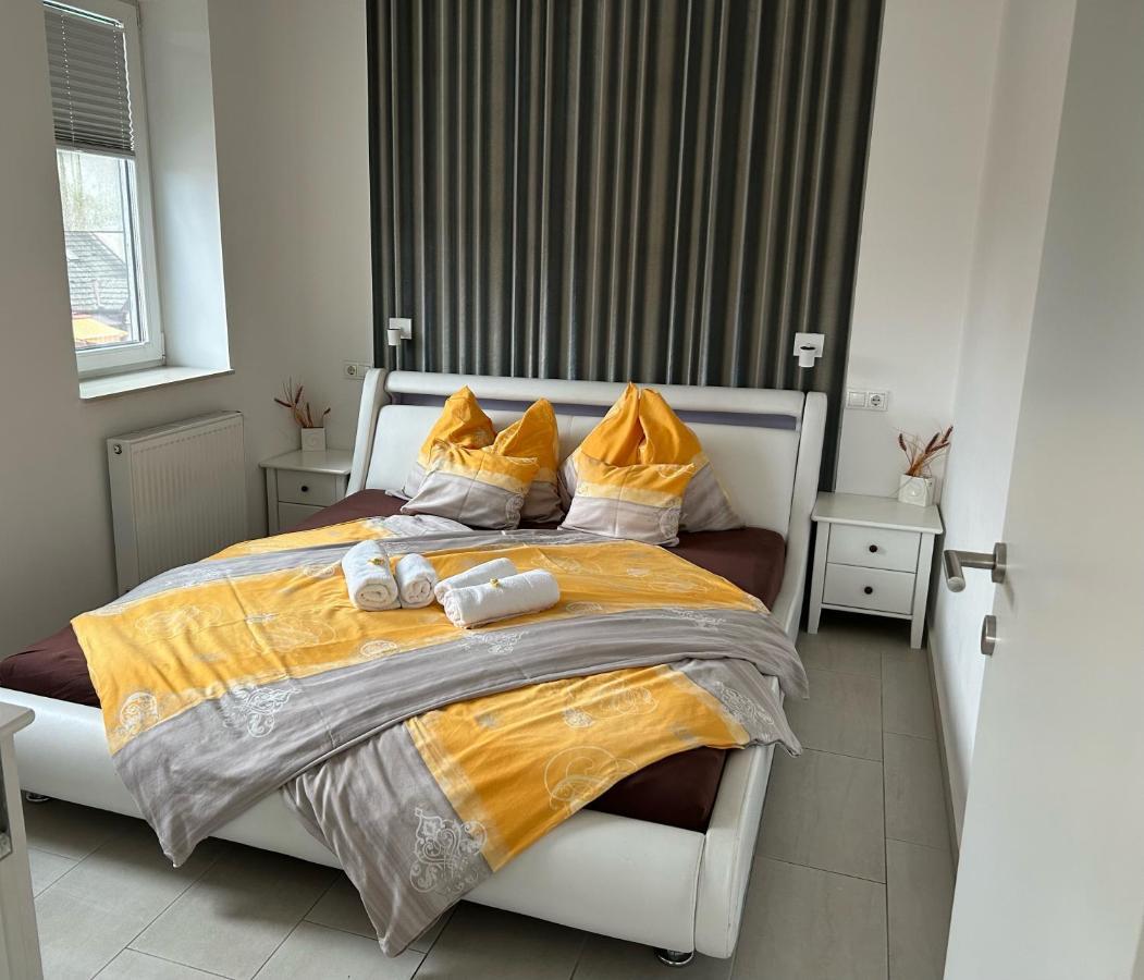 Azur Haz Viola Apartman Sárvár Exterior foto